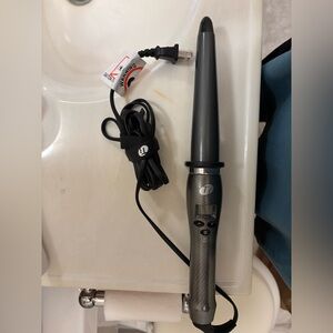 T3 Graphite Curling Wand with Digital Display